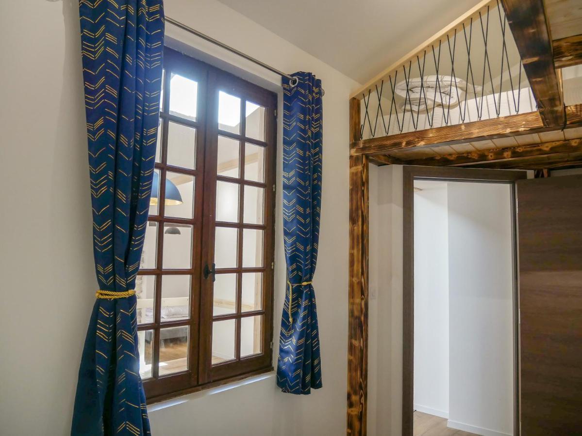 Gite Des Augustins - Gitesdesbalcons-Com Cremieu Exterior photo